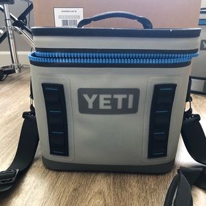YETI Hopper Flip 8 Cooler